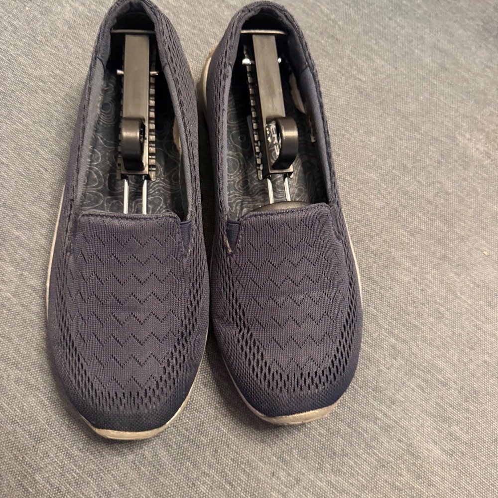 Skechers Relaxed Fit Navy Blue Knit Slip On Sneakers Womens fisherman